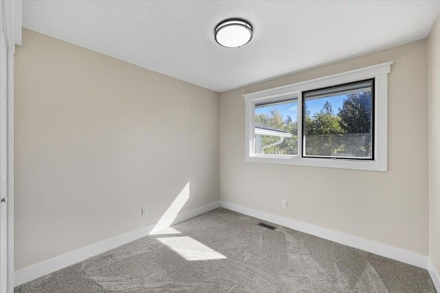 11815 N King Arthur Ct, Spokane, WA 99208