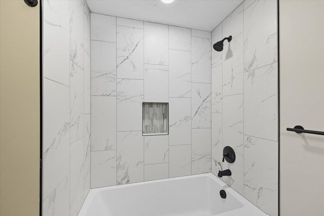 11815 N King Arthur Ct, Spokane, WA 99208