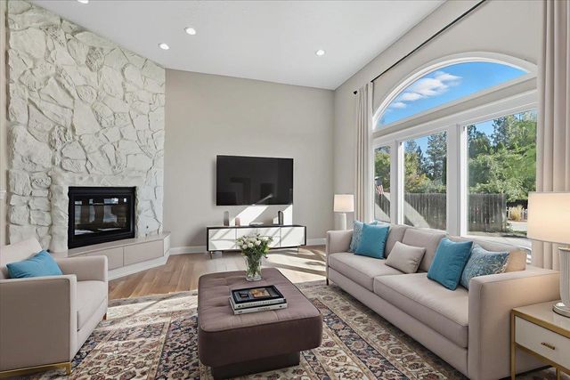 11815 N King Arthur Ct, Spokane, WA 99208