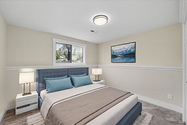 11815 N King Arthur Ct, Spokane, WA 99208