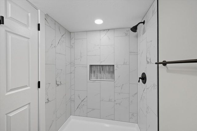 11815 N King Arthur Ct, Spokane, WA 99208