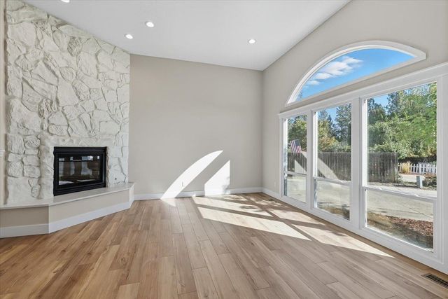 11815 N King Arthur Ct, Spokane, WA 99208