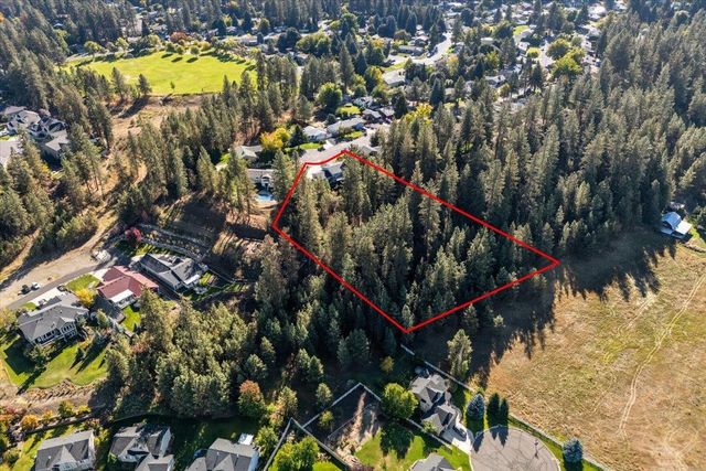 11815 N King Arthur Ct, Spokane, WA 99208