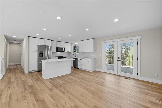 11815 N King Arthur Ct, Spokane, WA 99208