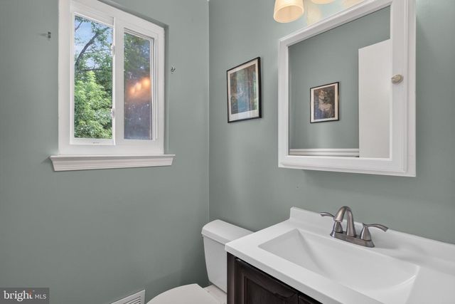 2337 ARCHDALE RD, Reston, VA 20191