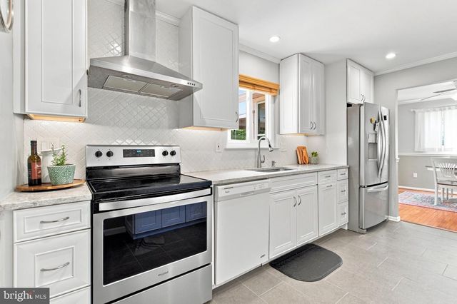 2337 ARCHDALE RD, Reston, VA 20191