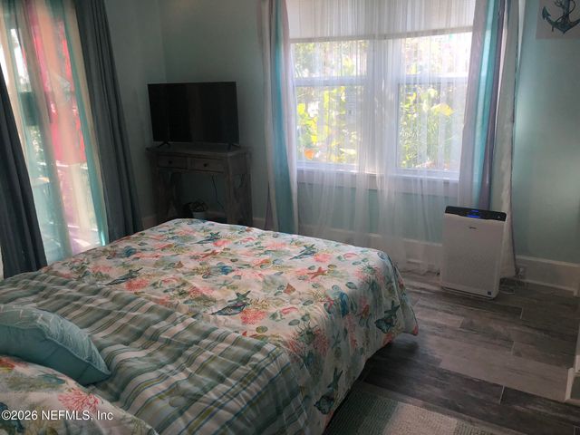 1334 1ST Street S, Jacksonville Beach, FL 32250