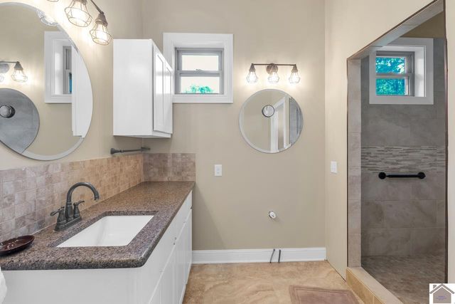 62 Charlotte 85 86 87, Cadiz, KY 42211