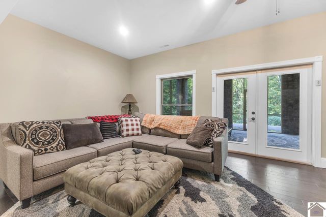 62 Charlotte 85 86 87, Cadiz, KY 42211