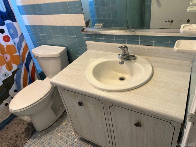 68 Sneden Place 68, Spring Valley, NY 10977