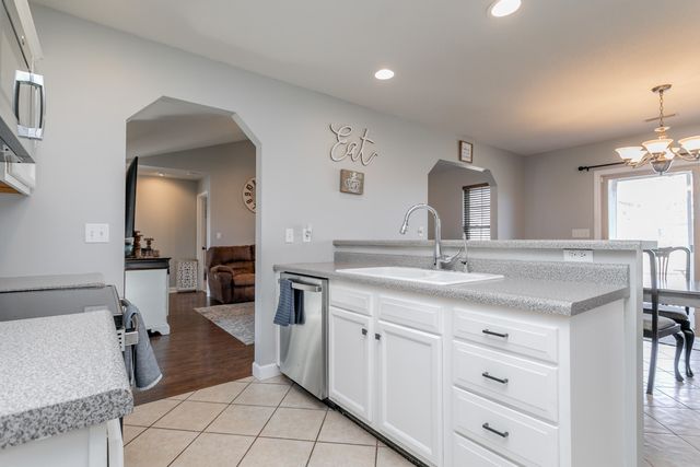 5413 MULE DEER DR, Columbia, MO 65202