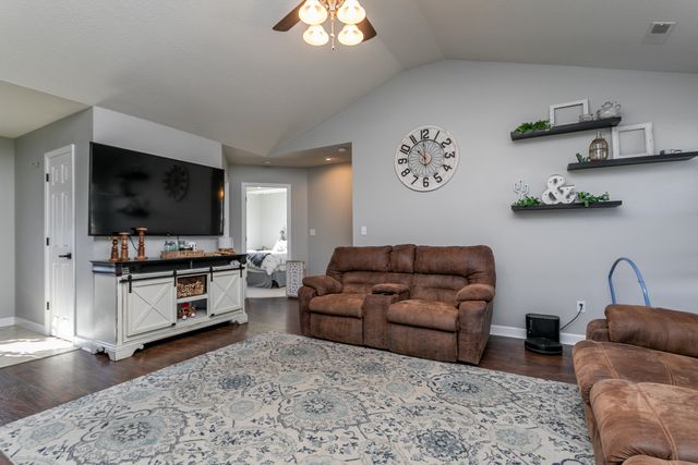 5413 MULE DEER DR, Columbia, MO 65202