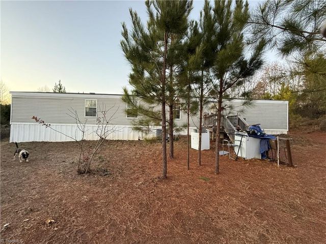 850 Eagle Mills Road, Hamptonville, NC 27020