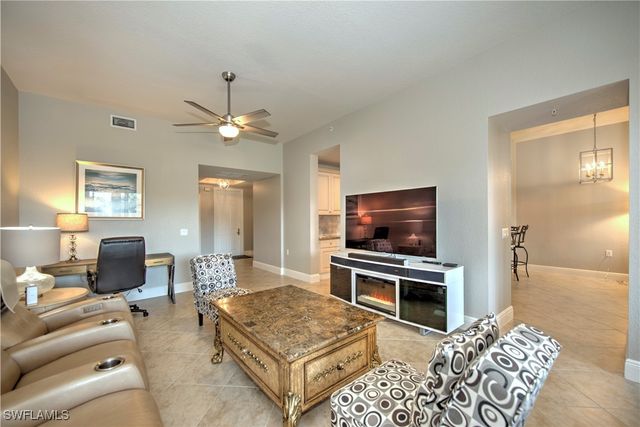 9234 Campanile CIR 103, Naples, FL 34114