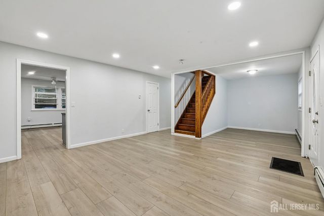 89 Homes Park Avenue, Iselin, NJ 08830
