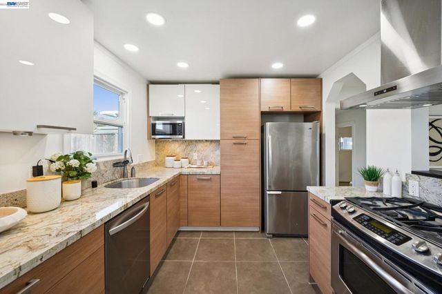 2690 2690 Watson St, Castro Valley, CA 94546