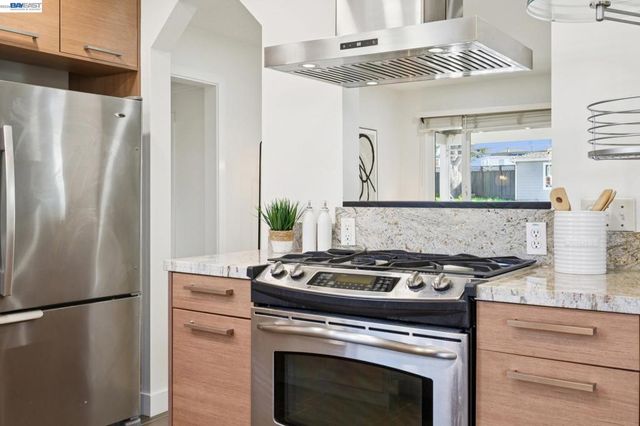 2690 2690 Watson St, Castro Valley, CA 94546