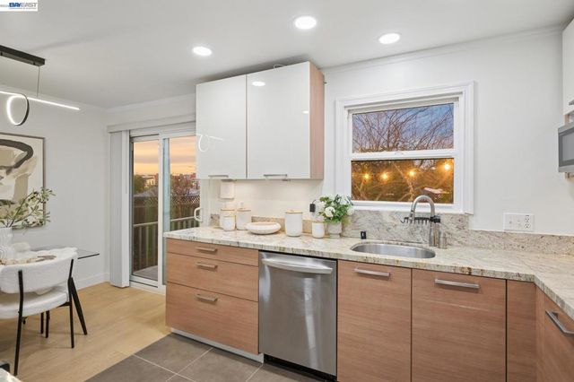 2690 2690 Watson St, Castro Valley, CA 94546