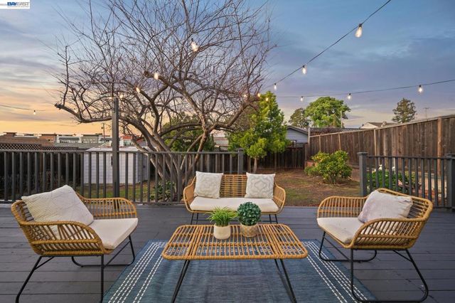 2690 2690 Watson St, Castro Valley, CA 94546