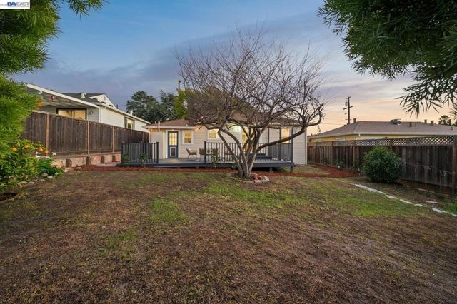 2690 2690 Watson St, Castro Valley, CA 94546