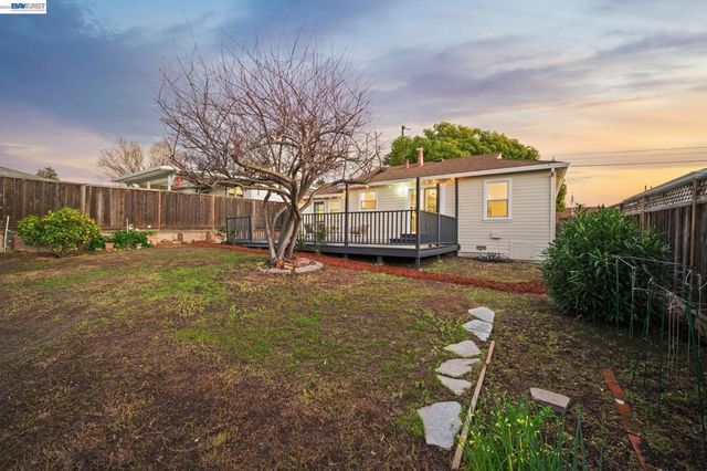 2690 2690 Watson St, Castro Valley, CA 94546