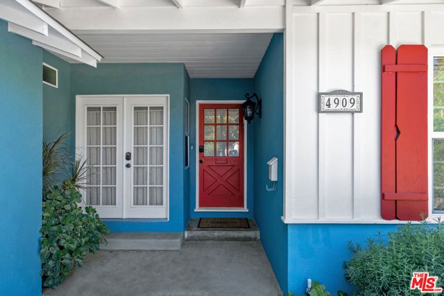 4909 Van Noord Avenue, Sherman Oaks, CA 91423