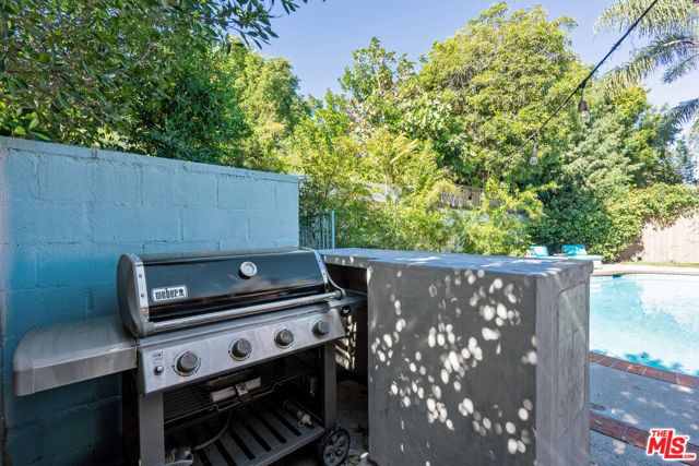 4909 Van Noord Avenue, Sherman Oaks, CA 91423