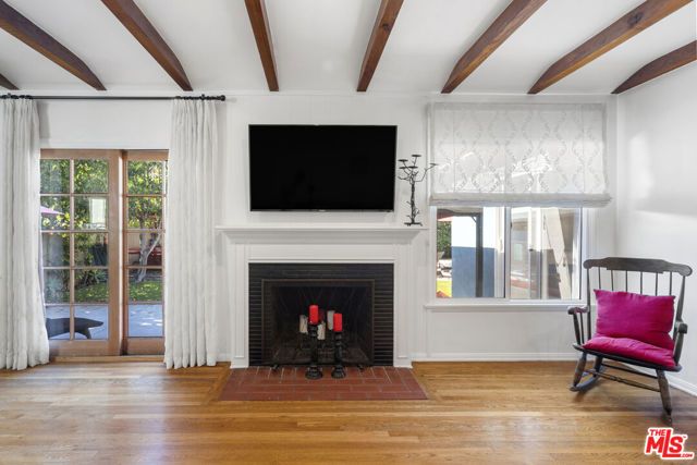 4909 Van Noord Avenue, Sherman Oaks, CA 91423