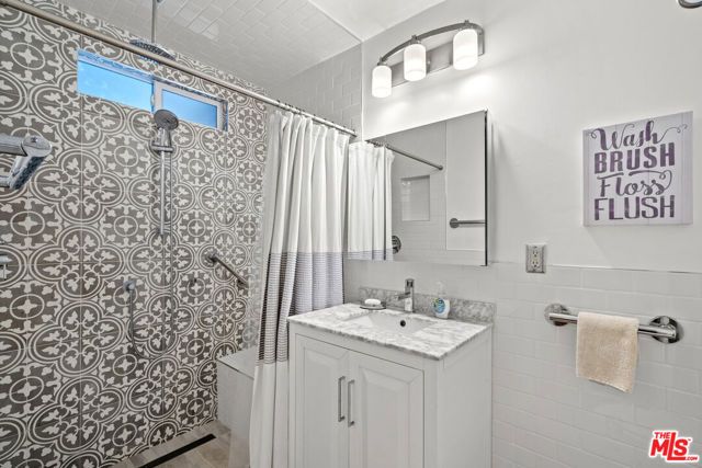 4909 Van Noord Avenue, Sherman Oaks, CA 91423