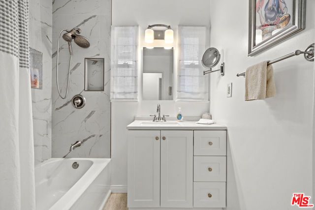 4909 Van Noord Avenue, Sherman Oaks, CA 91423