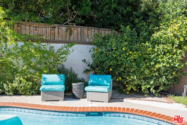 4909 Van Noord Avenue, Sherman Oaks, CA 91423