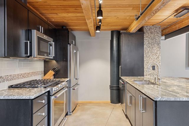 406 Wacouta Street 108, Saint Paul, MN 55101