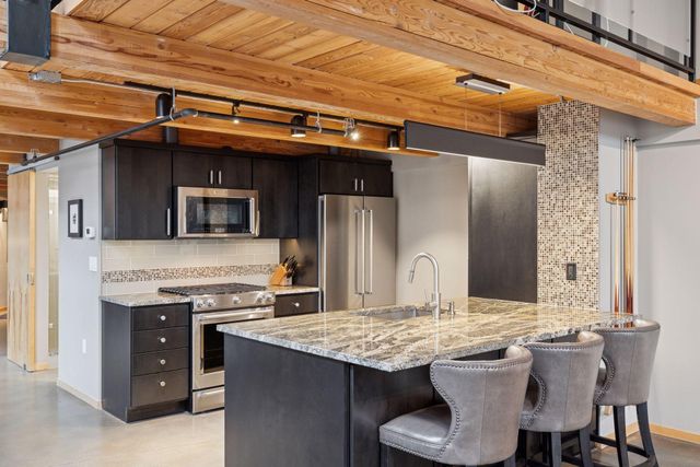 406 Wacouta Street 108, Saint Paul, MN 55101