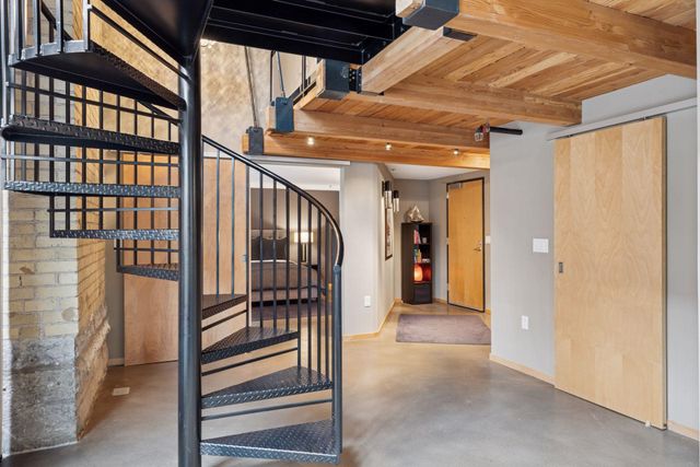 406 Wacouta Street 108, Saint Paul, MN 55101