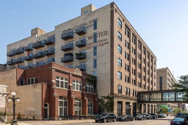 406 Wacouta Street 108, Saint Paul, MN 55101