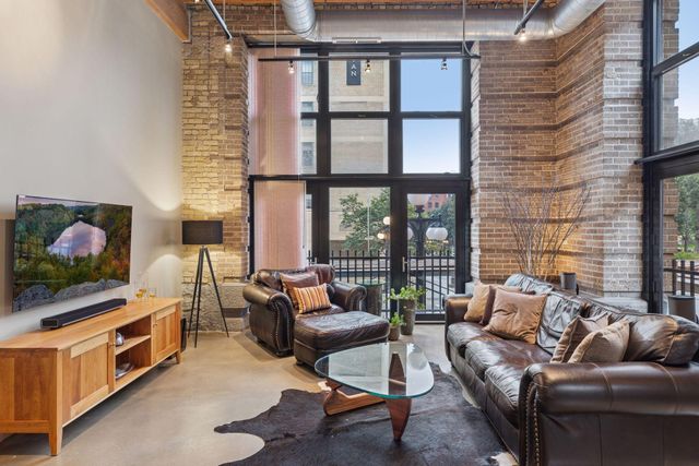 406 Wacouta Street 108, Saint Paul, MN 55101