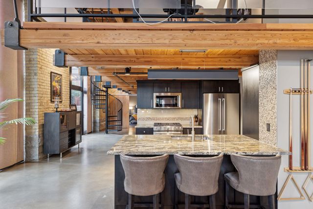 406 Wacouta Street 108, Saint Paul, MN 55101