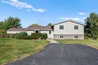 215 Tollview Court, Gilberts, IL 60136