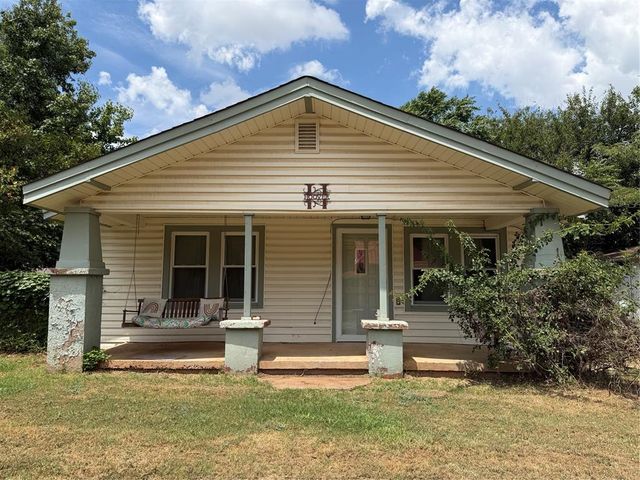 101 NW 7th St, Tuttle, OK 73089