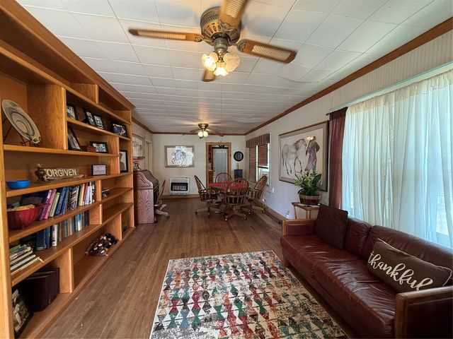 101 NW 7th St, Tuttle, OK 73089