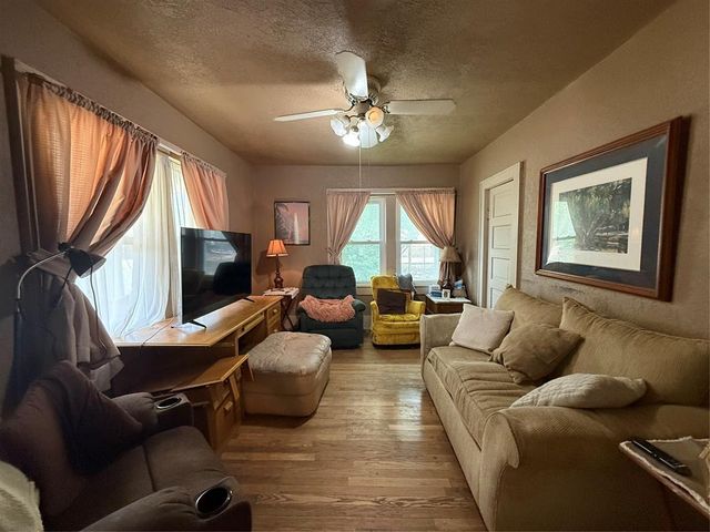 101 NW 7th St, Tuttle, OK 73089