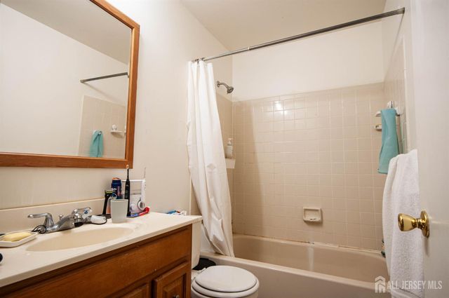 294 Michael J Smith Court, Franklin Twsp, NJ 08873