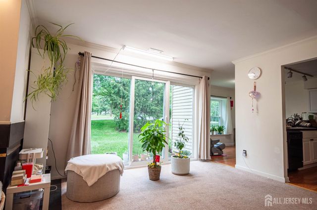 294 Michael J Smith Court, Franklin Twsp, NJ 08873