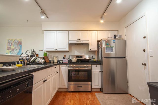294 Michael J Smith Court, Franklin Twsp, NJ 08873
