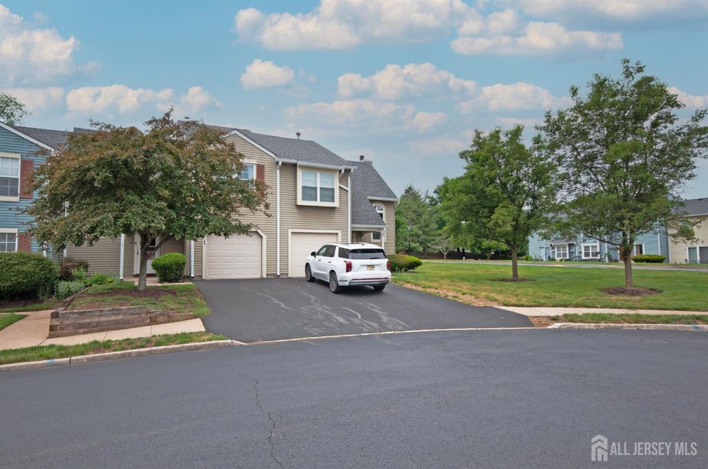 294 Michael J Smith Court, Franklin Twsp, NJ 08873