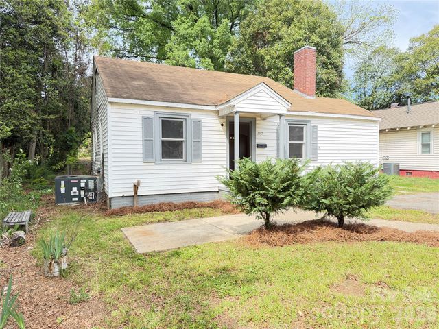 2212 Camp Greene Street, Charlotte, NC 28208
