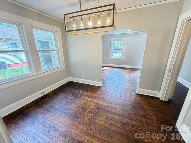 2212 Camp Greene Street, Charlotte, NC 28208