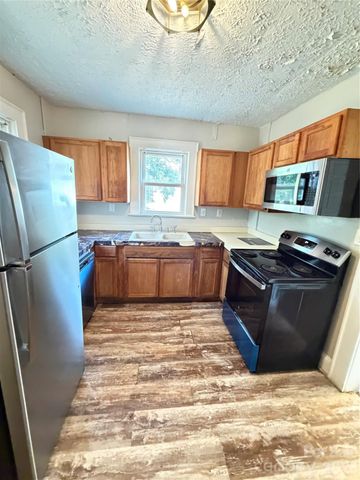 2212 Camp Greene Street, Charlotte, NC 28208