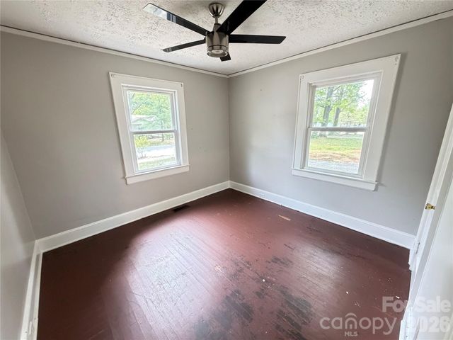 2212 Camp Greene Street, Charlotte, NC 28208