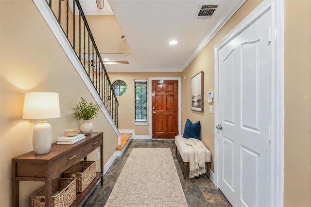 2604 Chenevert Street, Houston, TX 77004